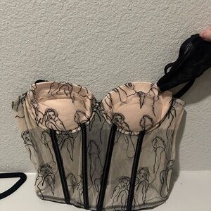 Chic Black and Cream Venus Corset